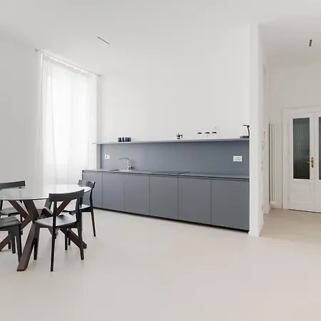 Guesthost - Cinque Giornate Bright * Milán